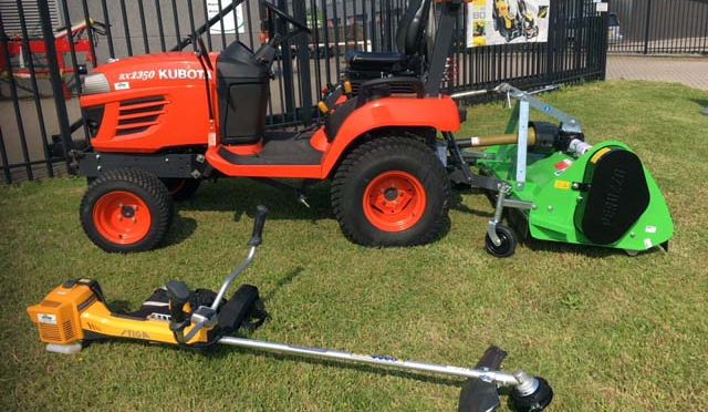 Kubota BX2350 + Peruzzo Fox 1200 Klepelmaaier